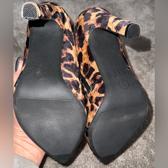 IDIFU Booties - Picture 5 of 6